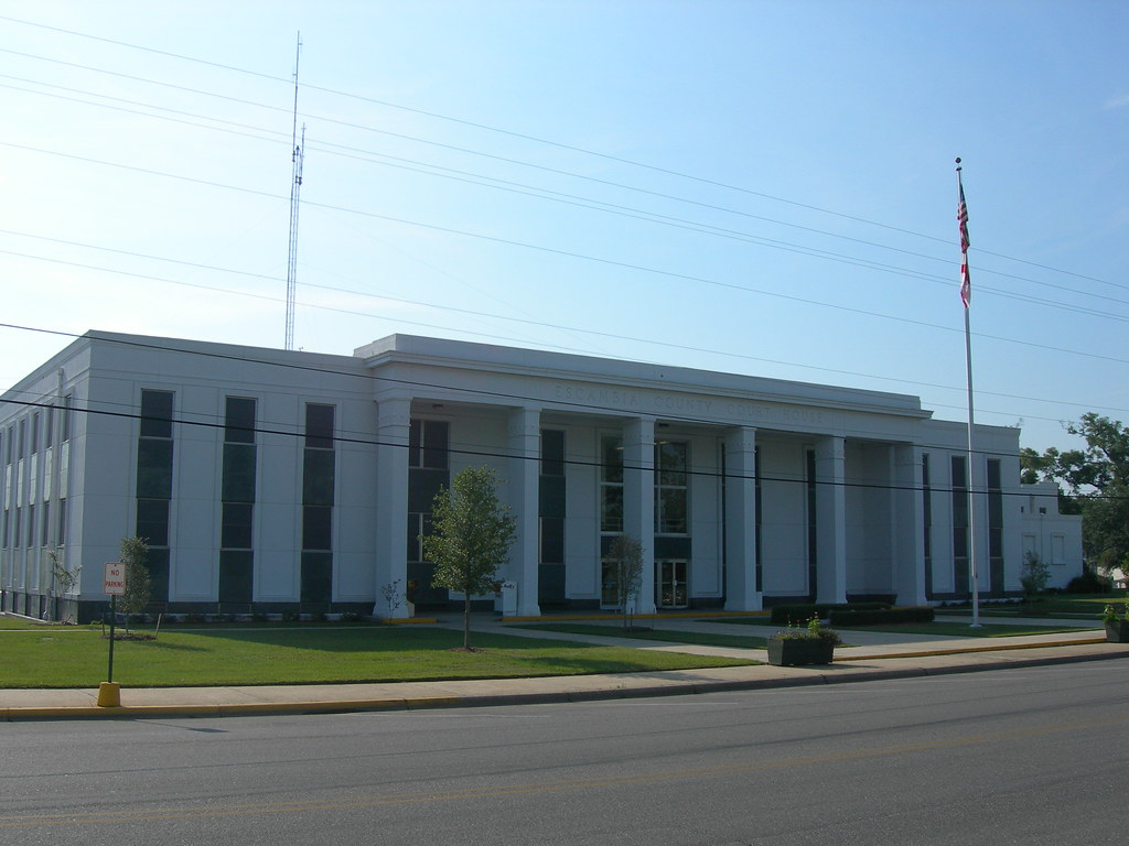 Escambia County Court House Brewton Alabama Built In 1960 Flickr