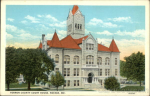 Vernon County Court House Nevada MO Postcard